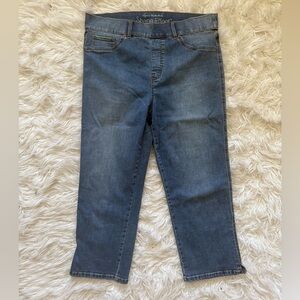 Gloria Vanderbilt Classic Blue Cropped Jeans shape effect